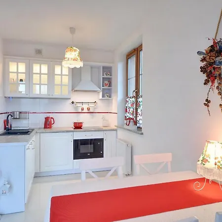 Apartament Czerwone Korale 아파트 카르파츠