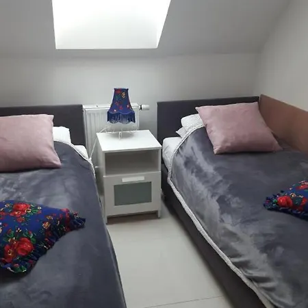 Apartament Czerwone Korale 아파트 카르파츠